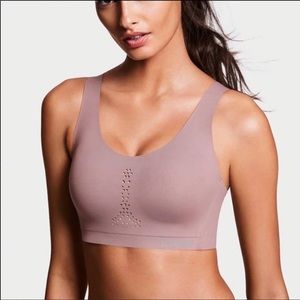 New Victoria’s Secret sports bra